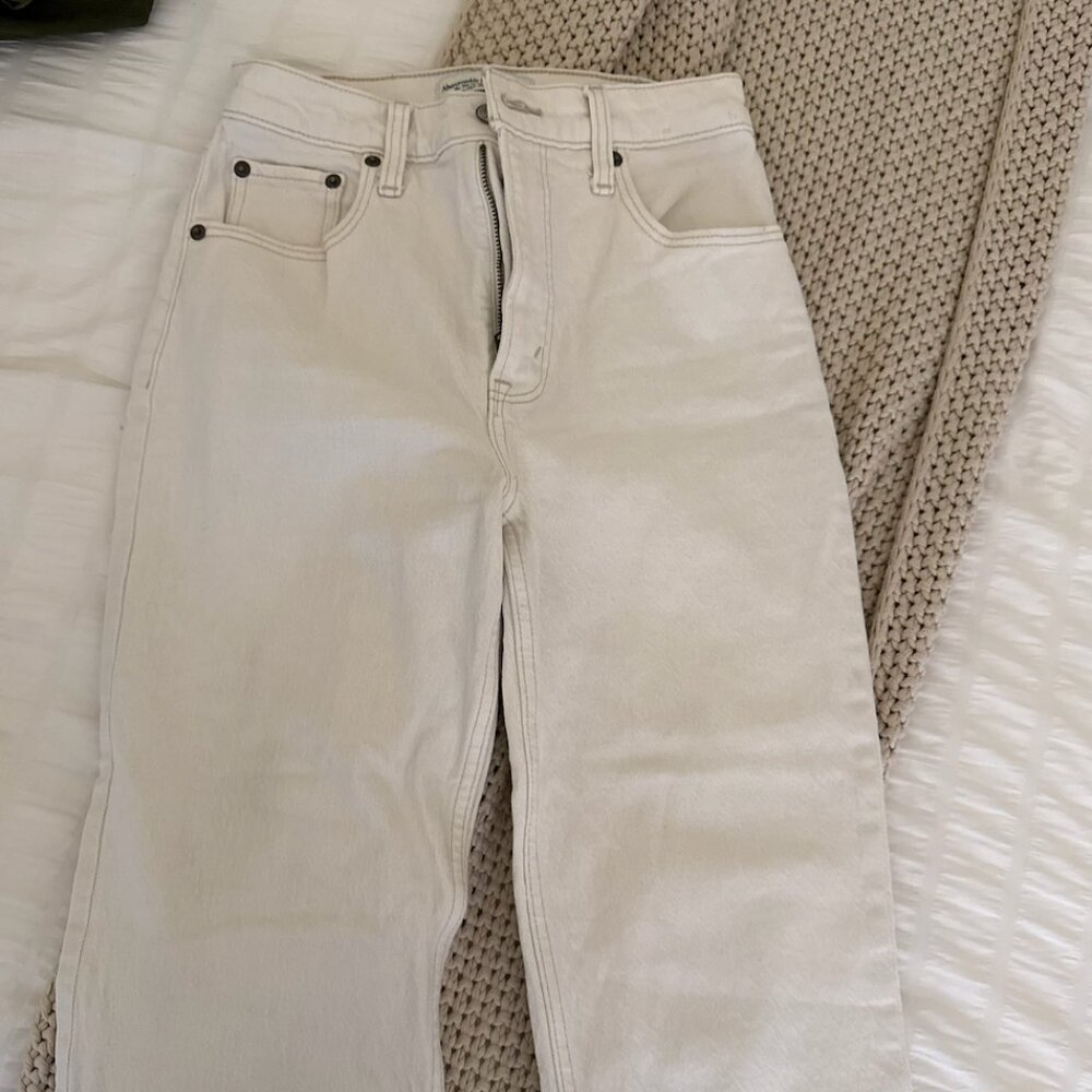 Abercrombie Cropped Jeans